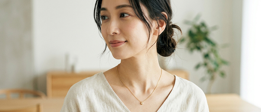 ネックレスが似合わない原因は「骨格・長さ・素材」かも｜似合わせるコツを解説