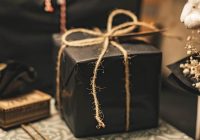 ネックレスのプレゼントにはどんな意味がある男女別の意味と贈り物におすすめの理由