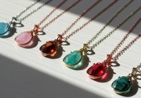 ラッキーカラーで選ぶ!あなたの運気を上げるアクセサリー