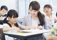 学校の先生をしている彼女に贈る誕生日プレゼント5選