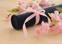高校の卒業祝いに何あげる10代女子が喜ぶプレゼント3選