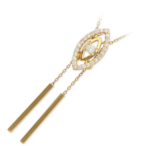 装いに合わせて長さを変えて