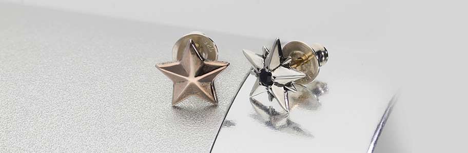 ピアス