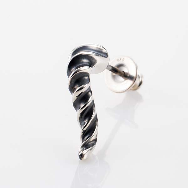 PUERTA DEL SOL シルバースタッドピアス PC461