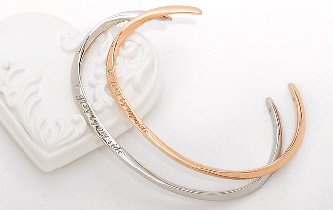 white clover ステンレスペアバングル 4SBG003SV-4SBG003GO