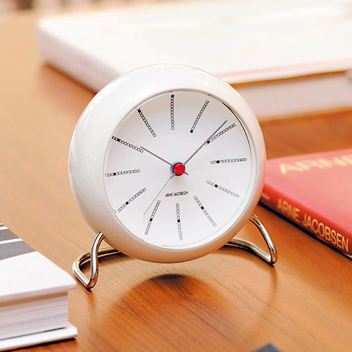 ARNE JACOBSEN　ヤコブセンが晩年に作った最高傑作クロック　テーブルクロック