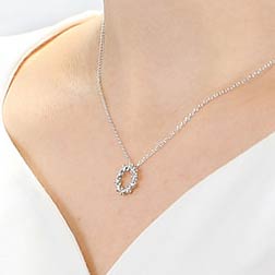 輝きが色褪せないプラチナ製