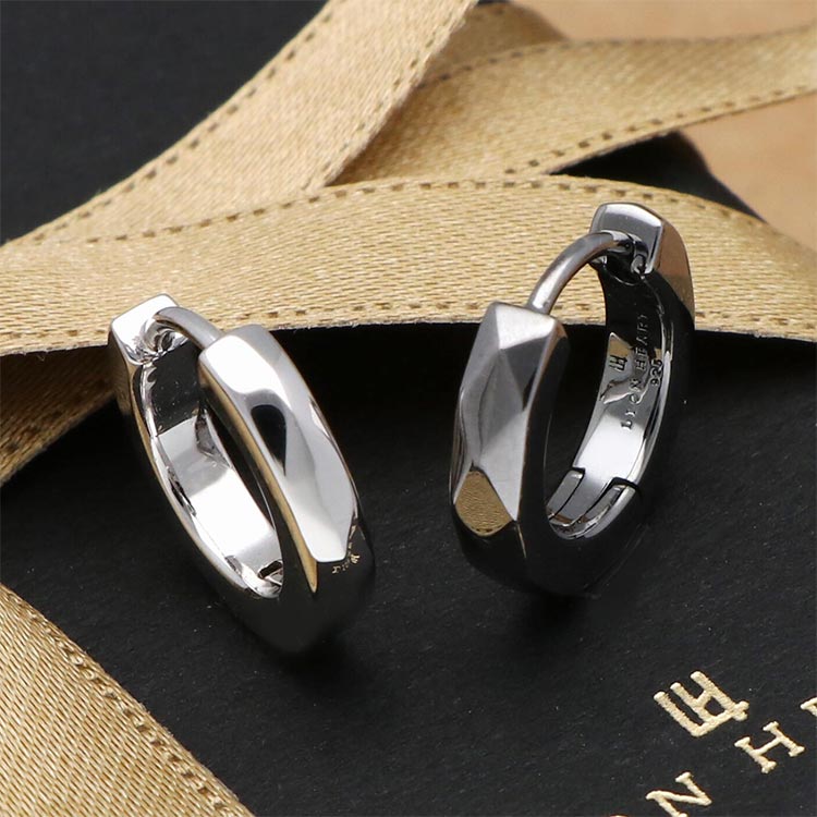 LION HEART シルバーピアス