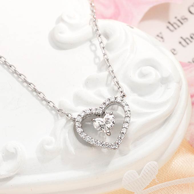 日本の匠ジュエリー 可憐なダブルハートネックレス プラチナネックレス