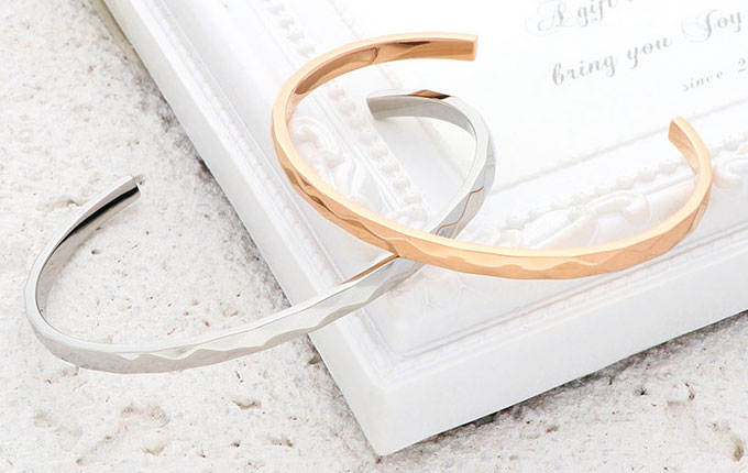 LION HEART ステンレスペアバングル 05BA0045SV-PK